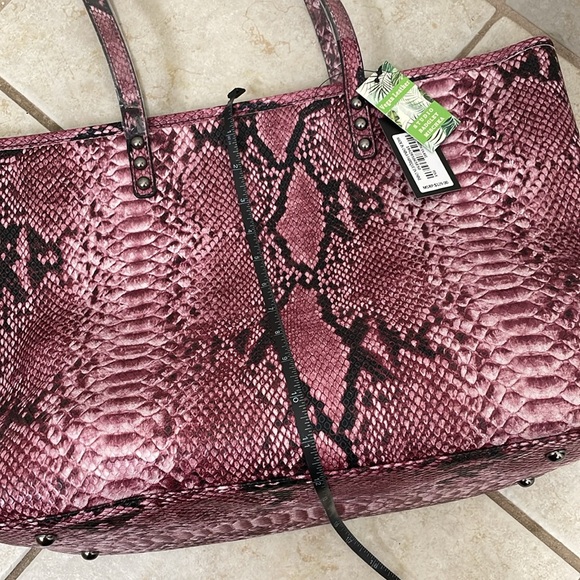 Badgley Mischka Tote with snake print - NWT! - Picture 12 of 12